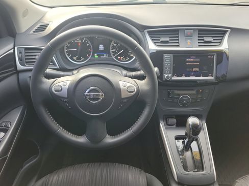 Used 2019 Nissan Sentra SV image 17
