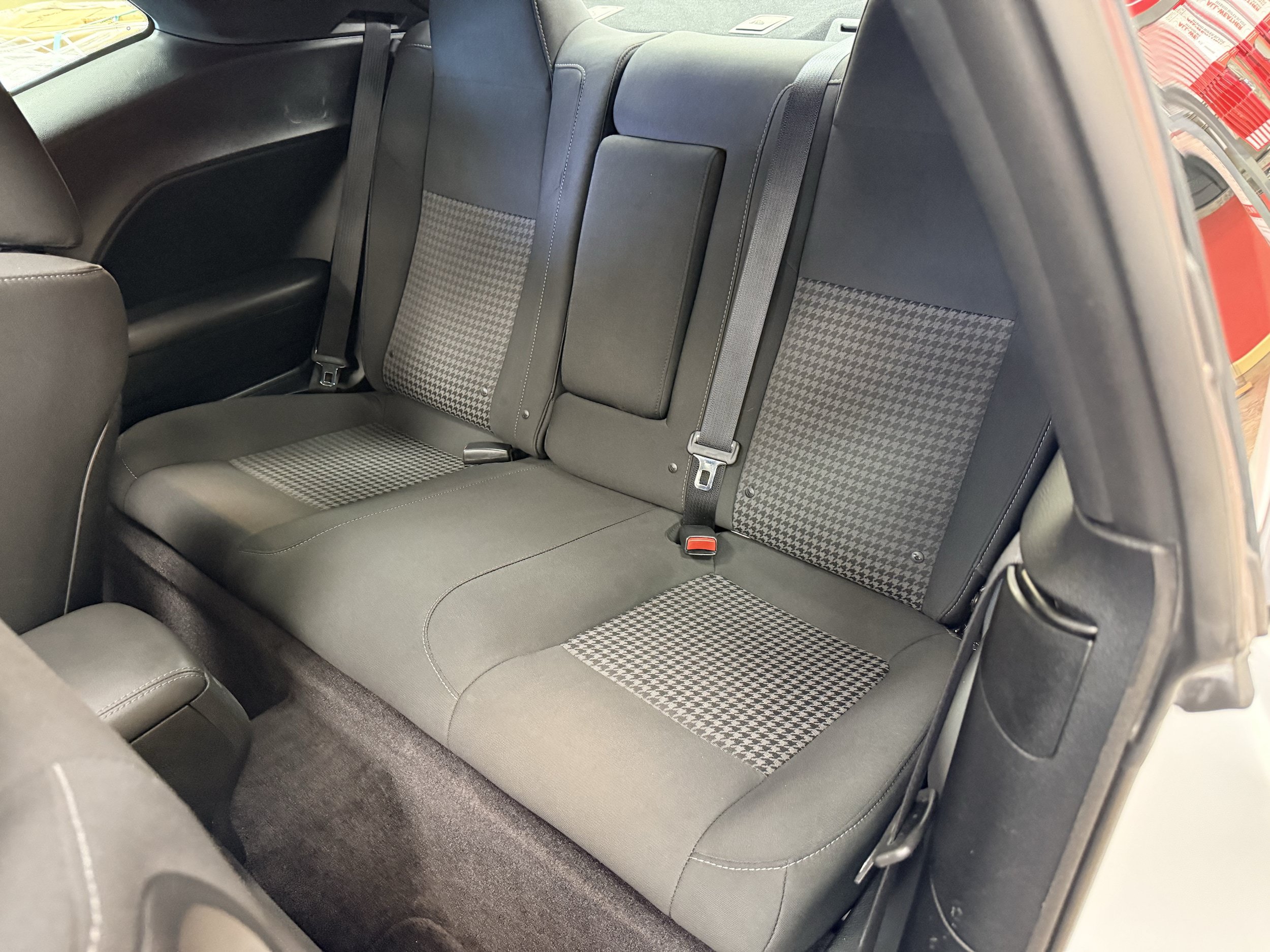 Used 2018 Dodge Challenger R/T Scat Pack w/ Dynamics Package RWD image 28