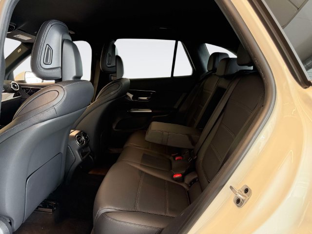 Certified 2025 Mercedes-Benz GLC 300 4MATIC image 12