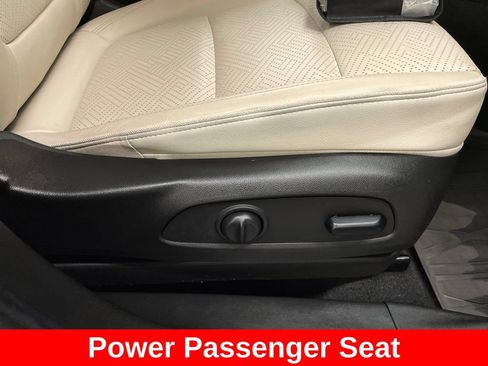 Certified 2020 Buick Encore GX Essence w/ Experience Buick Package AWD/4WD image 12