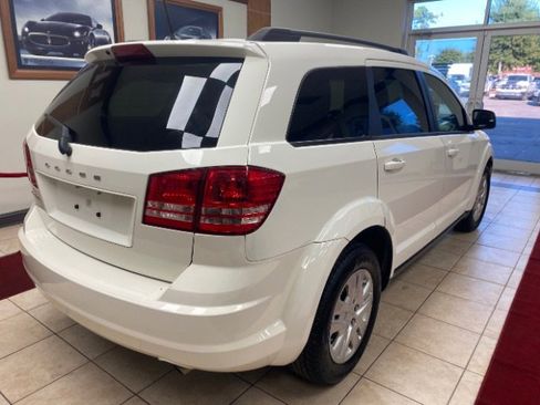 Used 2019 Dodge Journey SE image 5