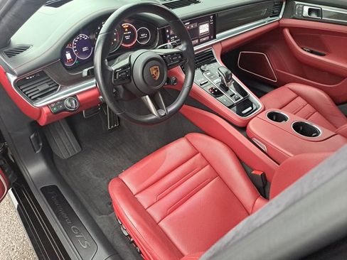 Certified 2023 Porsche Panamera GTS image 4