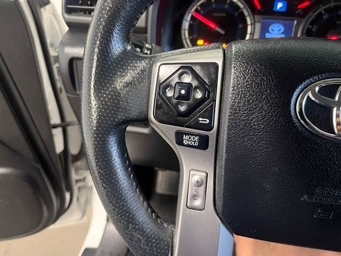 Used 2018 Toyota 4Runner SR5 Premium image 25