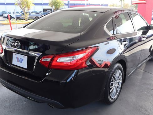 Used 2017 Nissan Altima 2.5 S w/ Power Driver Seat Package image 5