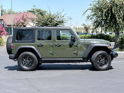 Used 2024 Jeep Wrangler Unlimited AWD/4WD image 4