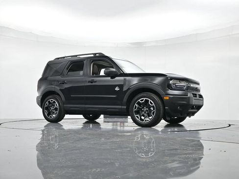 Used 2025 Ford Bronco Sport Outer Banks w/ Outer Banks Tech Package+ AWD/4WD image 31