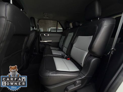 Used 2022 Ford Explorer XLT w/ Equipment Group 202A image 23