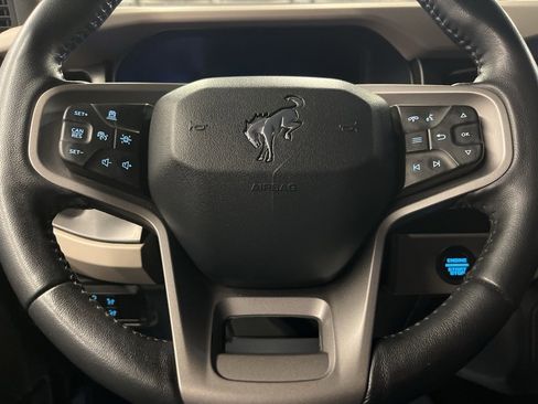 Used 2022 Ford Bronco Wildtrak image 14