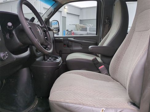 Used 2012 GMC Savana 2500 Extended image 13