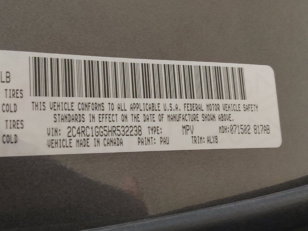 Used 2017 Chrysler Pacifica Limited FWD image 33