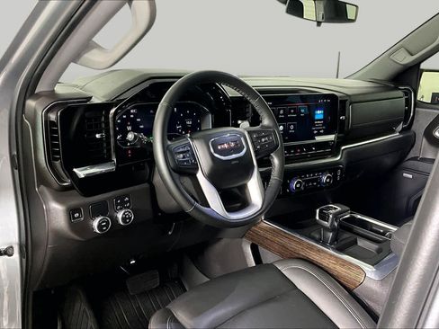 Used 2024 GMC Sierra 1500 Elevation w/ Elevation Premium Package RWD image 17