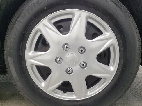 Used 2015 Dodge Grand Caravan American Value Package image 31