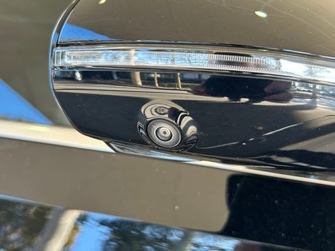 Used 2025 Mercedes-Benz E 350 4MATIC Sedan image 29