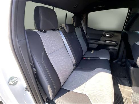 Used 2023 Toyota Tacoma TRD Sport image 19