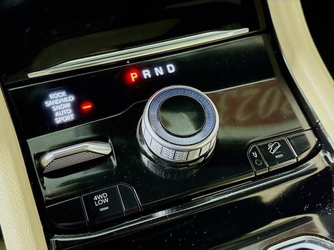 Used 2023 Jeep Grand Cherokee 4WD 4xe image 21