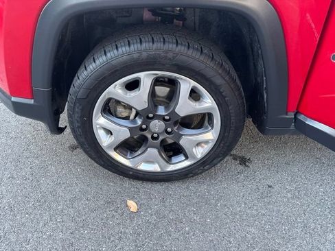Used 2019 Jeep Compass Limited AWD/4WD image 31