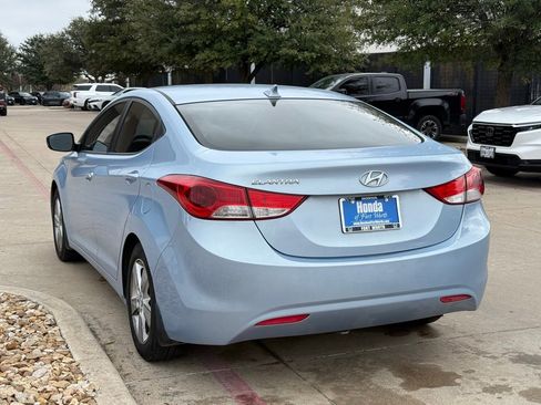 Used 2013 Hyundai Elantra GLS w/ Preferred Pkg image 3