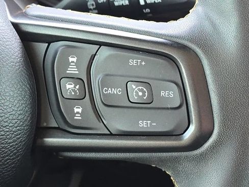 Used 2024 Jeep Wrangler Unlimited w/ Convenience Group AWD/4WD image 40