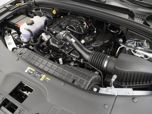 New 2025 Jeep Grand Cherokee Limited w/ Black Appearance Package image 38