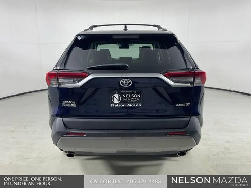 Used 2019 Toyota RAV4 Limited FWD image 7