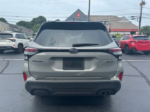 Used 2025 Subaru Forester Touring AWD/4WD image 4