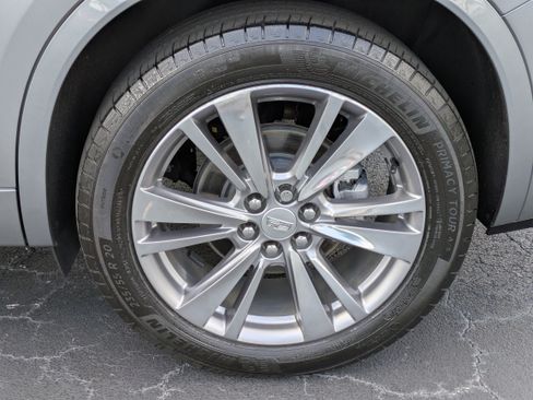 Certified 2023 Cadillac XT6 Premium Luxury FWD image 9