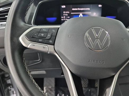 Used 2022 Volkswagen Tiguan SE FWD image 29