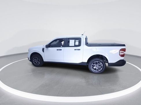 Used 2023 Ford Maverick XLT image 7
