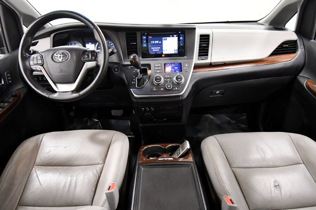 Used 2017 Toyota Sienna Limited Premium w/ Cargo Management Package AWD/4WD image 3