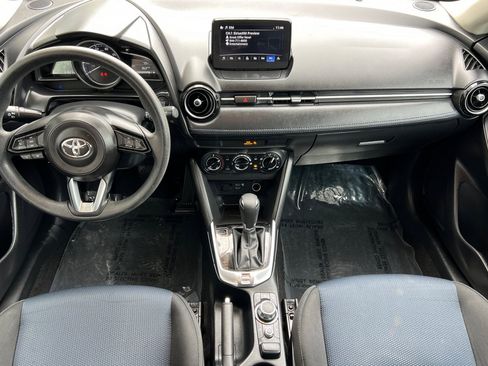 Certified 2020 Toyota Yaris LE image 13