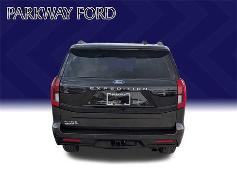 Used 2025 Ford Expedition Active image 6