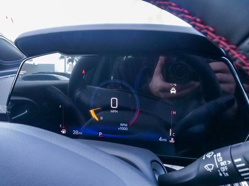 New 2026 Chevrolet Trax RS w/ Sunroof Package image 22