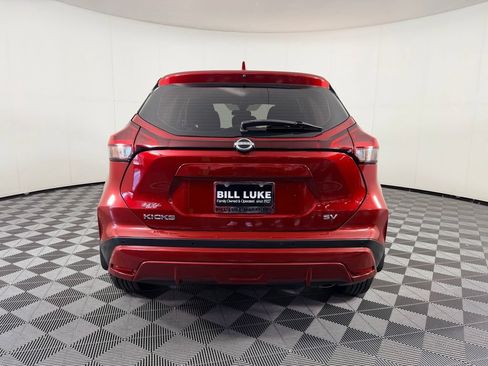 Used 2023 Nissan Kicks SV FWD image 9