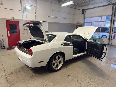 Used 2010 Dodge Challenger R/T image 13