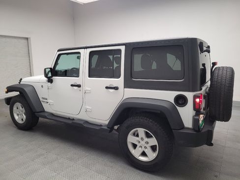 Used 2018 Jeep Wrangler Unlimited Sport S AWD/4WD image 3