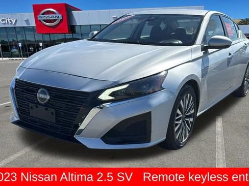 Used 2023 Nissan Altima 2.5 SV FWD image 7