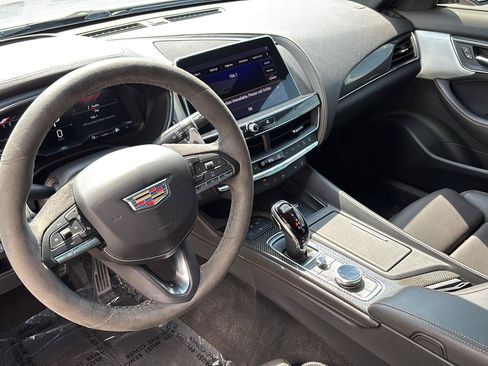 Used 2021 Cadillac CT5 V w/ Premium Package RWD image 15