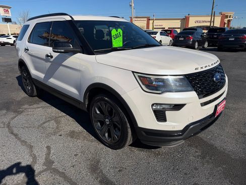 Used 2018 Ford Explorer Sport image 16