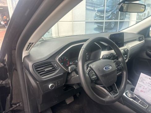 Used 2022 Ford Escape SE w/ Cold Weather Package image 14