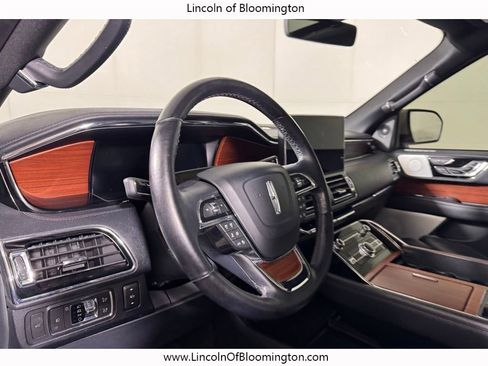 Certified 2022 Lincoln Navigator Reserve AWD/4WD image 30