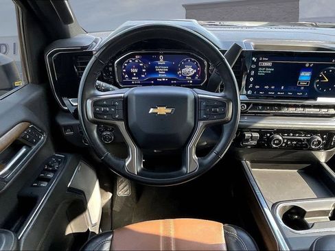 Used 2024 Chevrolet Silverado 2500 High Country w/ High Country Premium Package AWD/4WD image 9