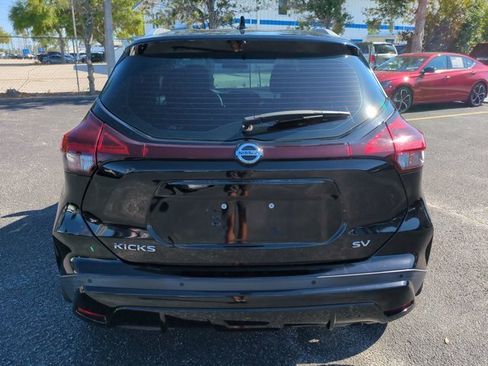 Certified 2021 Nissan Kicks SV image 6