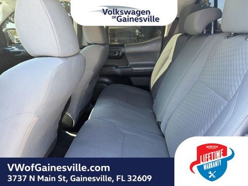 Used 2020 Toyota Tacoma SR image 9