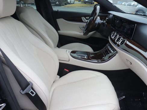 Used 2022 Mercedes-Benz E 350 E 350 image 16