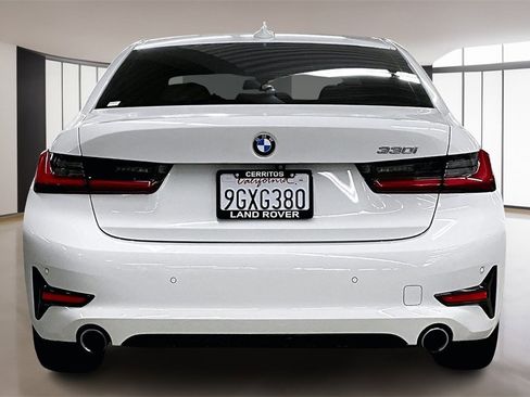 Used 2019 BMW 330i Sedan w/ Driving Assistance Package image 5