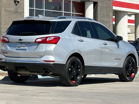 Used 2020 Chevrolet Equinox Premier w/ Premier Redline Edition FWD image 6