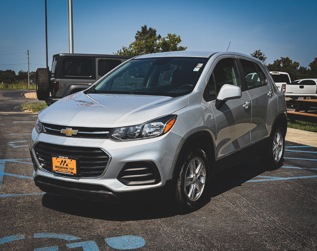 Used 2021 Chevrolet Trax LS AWD/4WD image 13