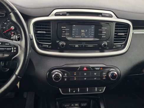 Used 2016 Kia Sorento FWD w/ LX Convenience Package image 11