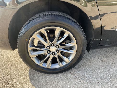 Used 2022 Buick Enclave Avenir w/ Avenir Technology Package image 40