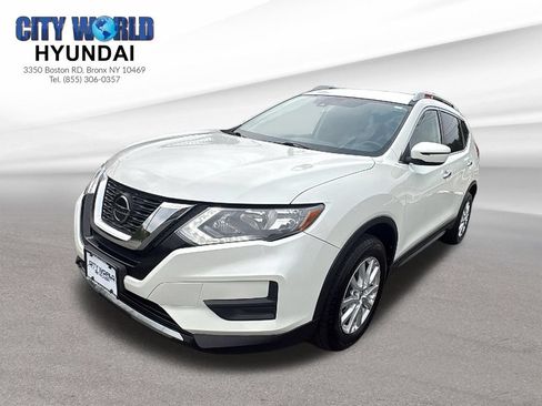 Used 2019 Nissan Rogue SV AWD/4WD image 1